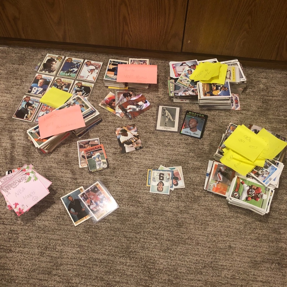 Lot of 3000+ Baseball Trading Cards